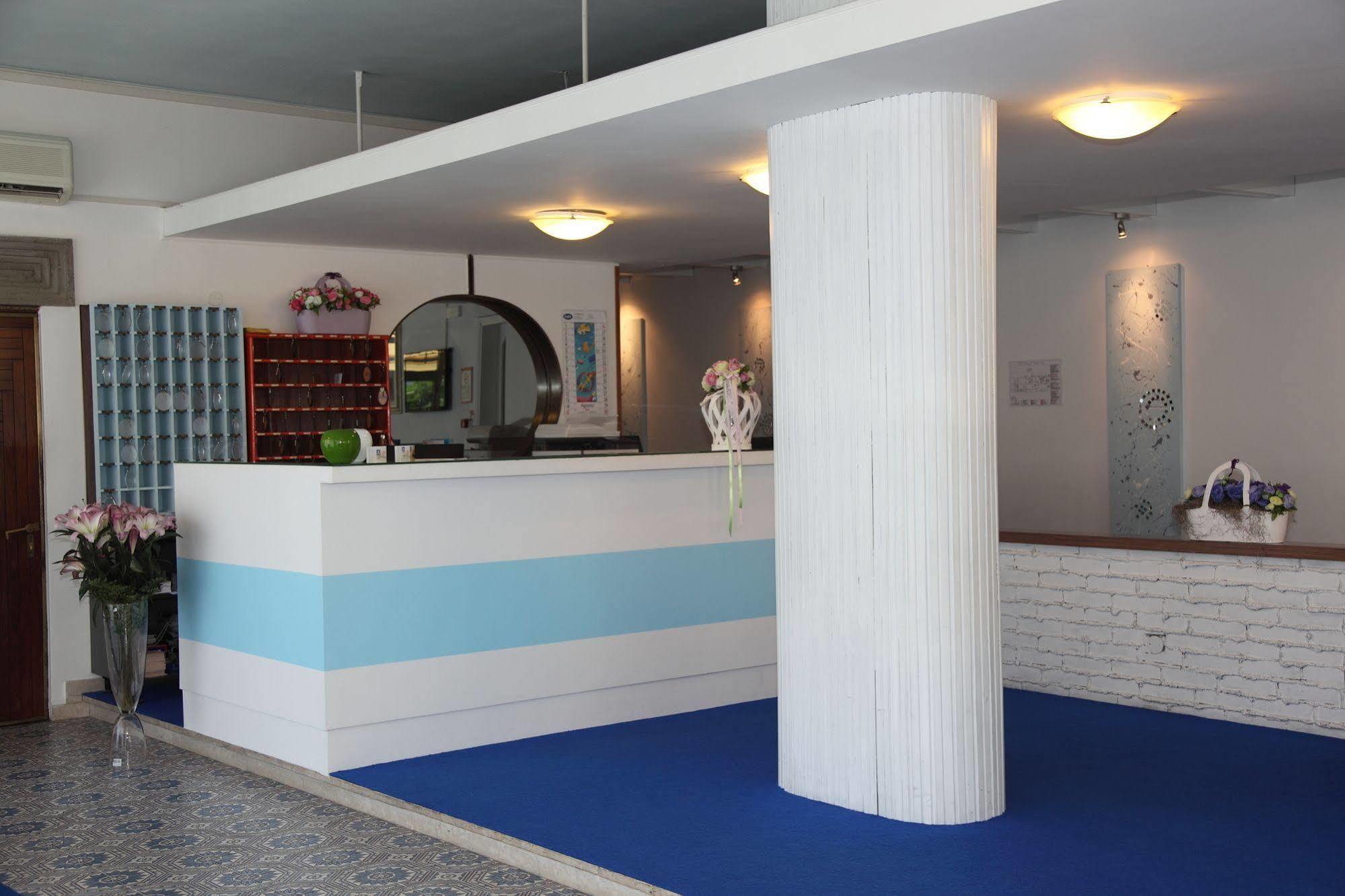 Pigalle 3*